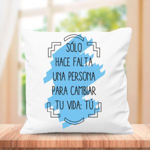 Cojin con frase original, medida 40x40cm con relleno