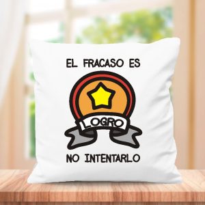 Cojin con frase original, medida 40x40cm con relleno