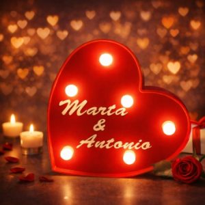 Lampara led forma de corazón, personalizada con nombres